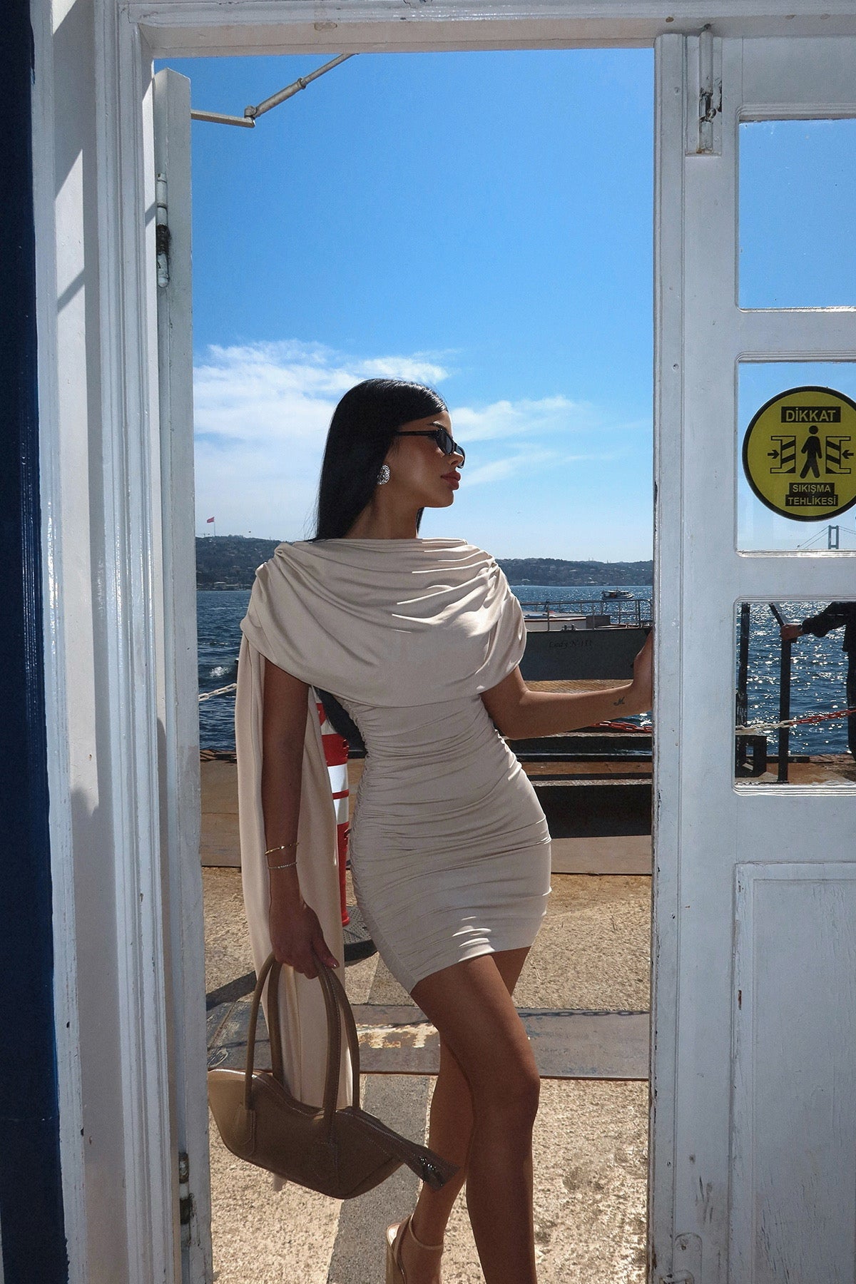 Robe CAPE ÉLÉGANCE