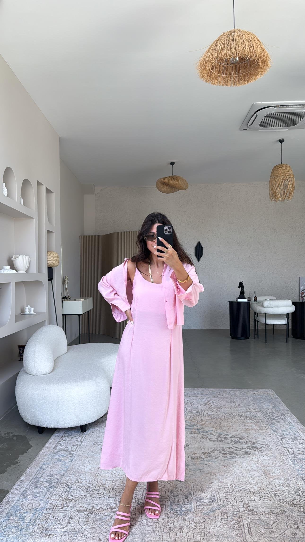 Ensemble minimaliste– robe & surchemise