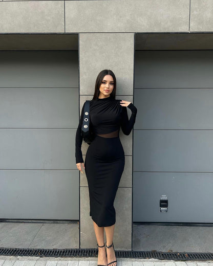 Robe moulante détail tulle
