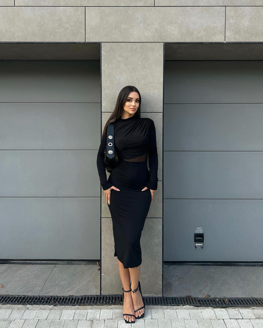 Robe moulante détail tulle